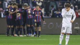 巴萨转会策略升级：德容德佩加盟，新援助力球队焕新